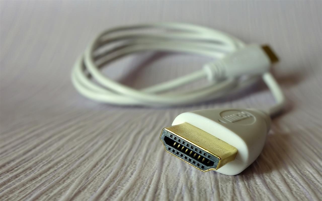 Bedre billeder og lyd med et HDMI kabel fra Av-Cables.dk