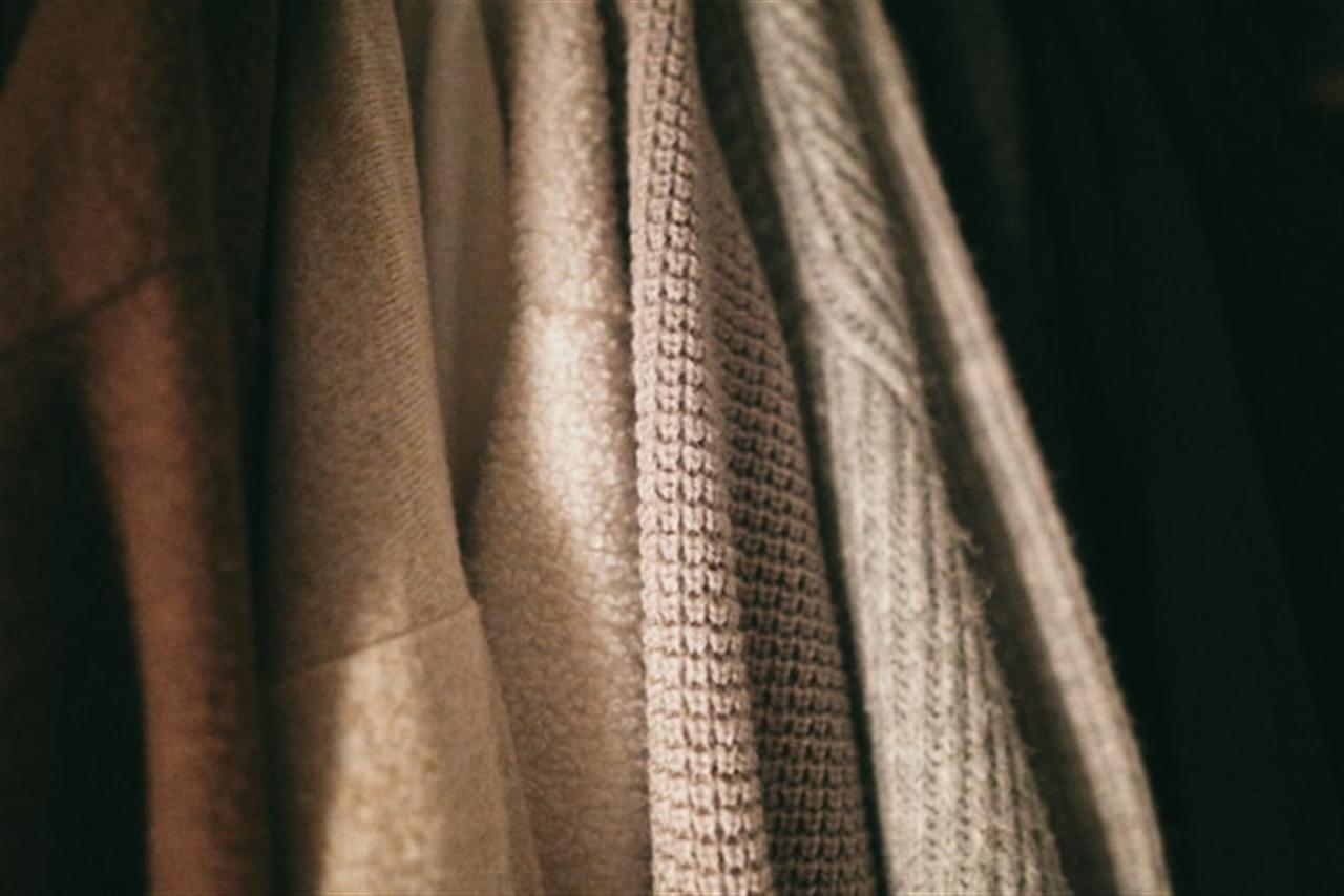 Guide til cashmere bluser: Luksus og komfort i hverdagen